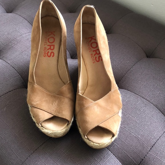 KORS Michael Kors WEDGE - Size 6 - Picture 2 of 5